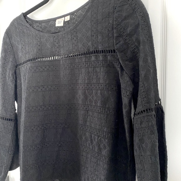 Gap Embroidered Peasant Top - Picture 2 of 4